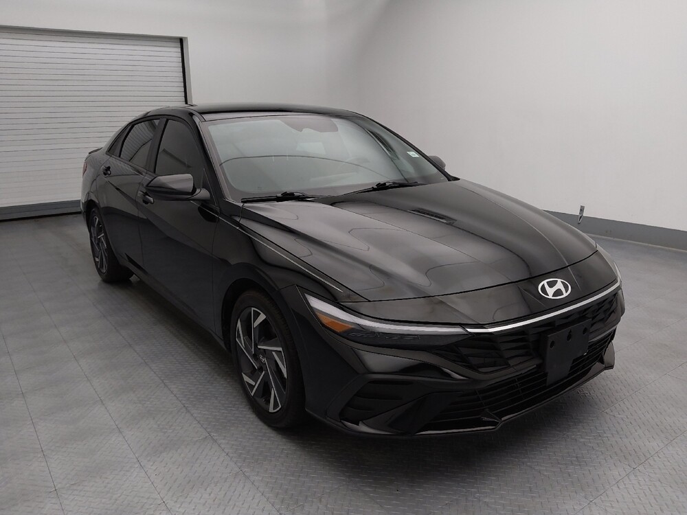 2025 Hyundai Elantra in Topeka, KS 66611 - 18136639 13