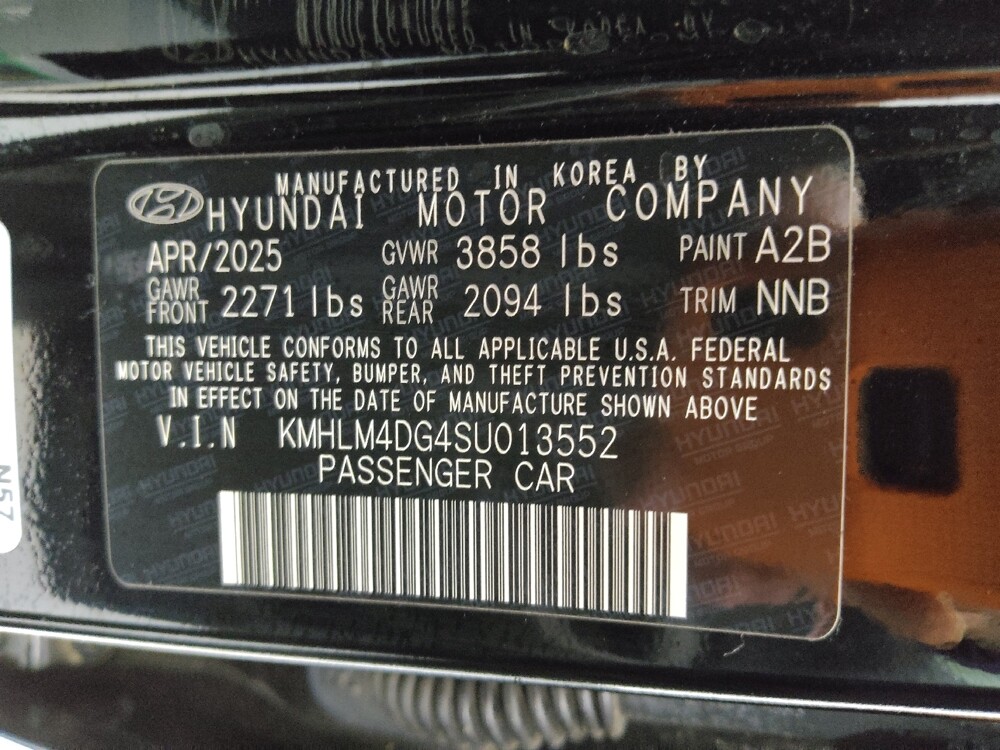 2025 Hyundai Elantra in Topeka, KS 66611 - 18136639 33