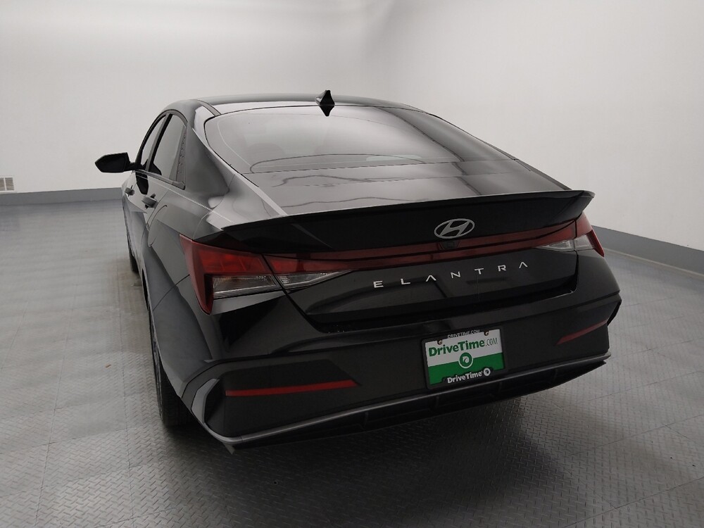 2025 Hyundai Elantra in Topeka, KS 66611 - 18136639 6