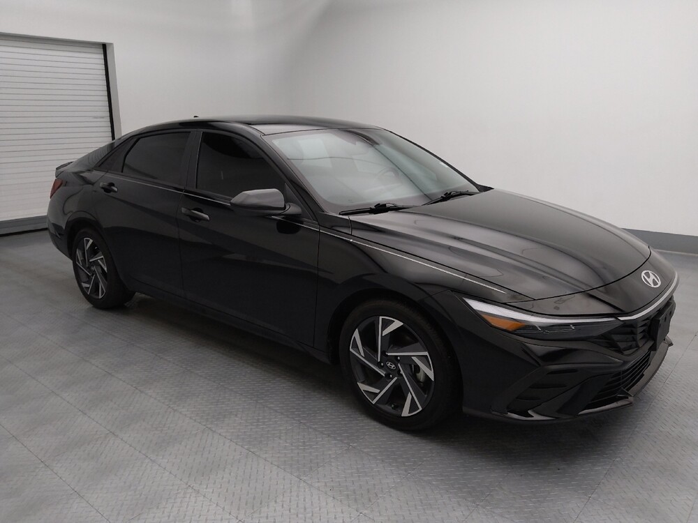 2025 Hyundai Elantra in Topeka, KS 66611 - 18136639 11
