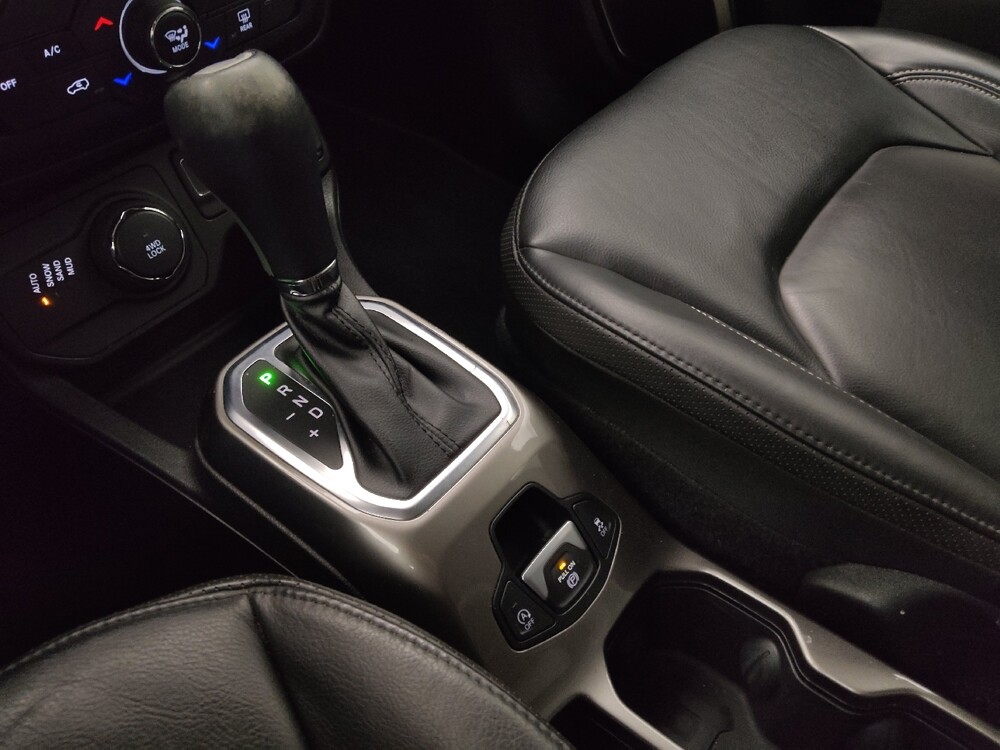 2021 Jeep Renegade in Topeka, KS 66611 - 18136643 26