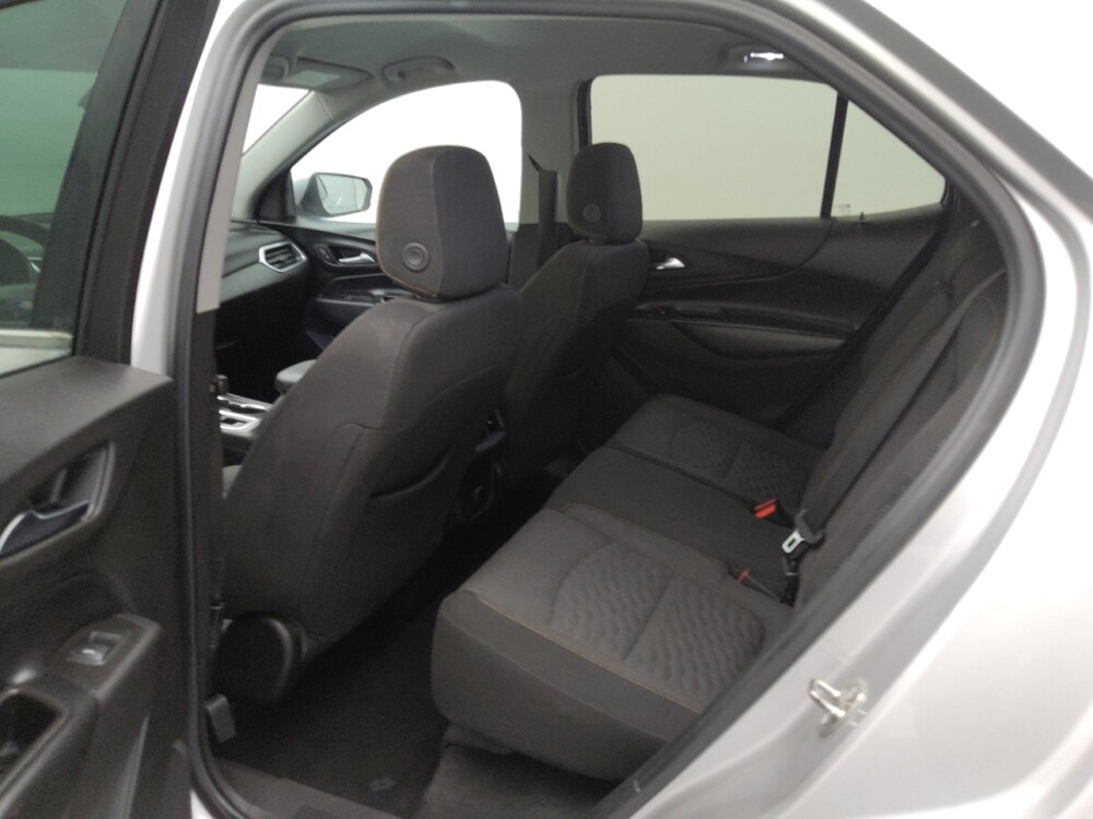 2018 Chevrolet Equinox in Topeka, KS 66611 - 18136654 18