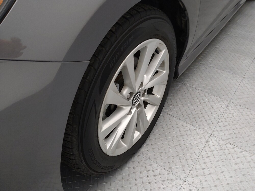 2021 Toyota Camry in Topeka, KS 66611 - 18136655 31