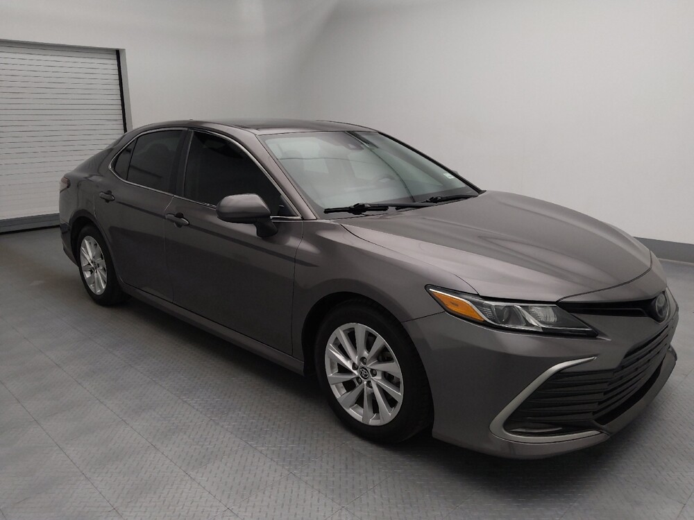 2021 Toyota Camry in Topeka, KS 66611 - 18136655 11