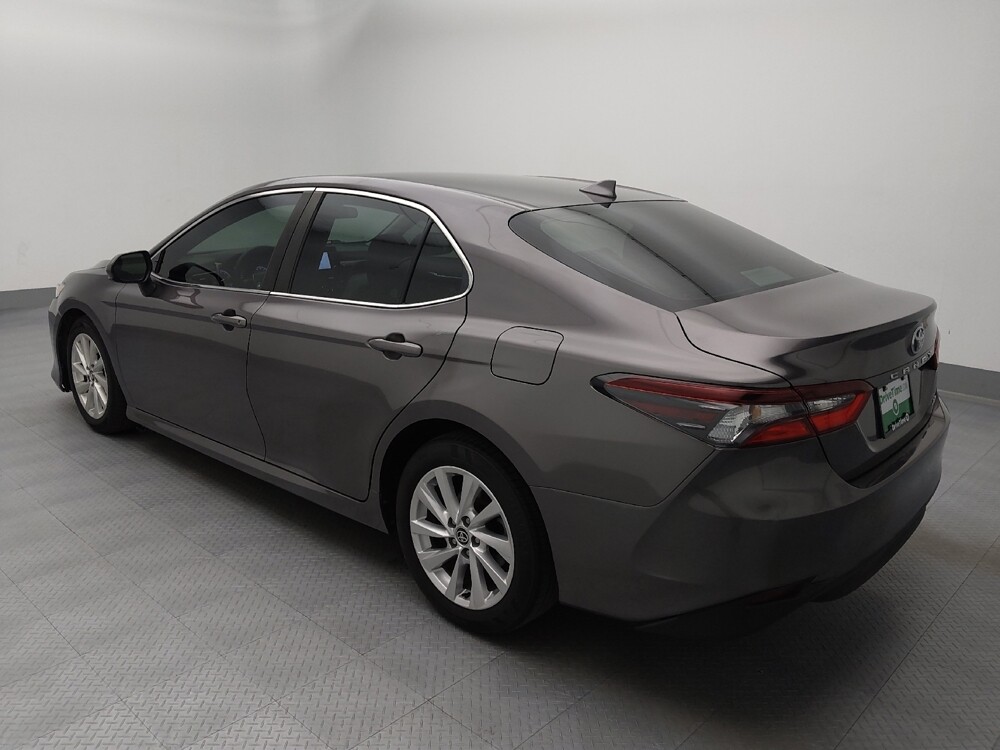 2021 Toyota Camry in Topeka, KS 66611 - 18136655 3