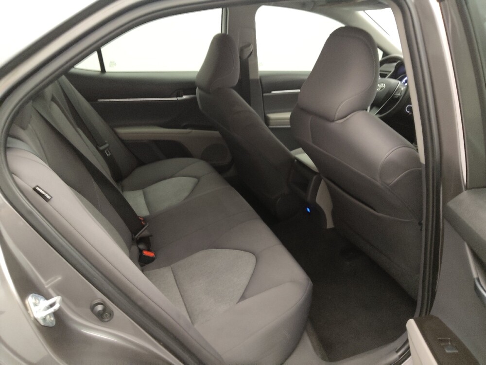 2021 Toyota Camry in Topeka, KS 66611 - 18136655 19