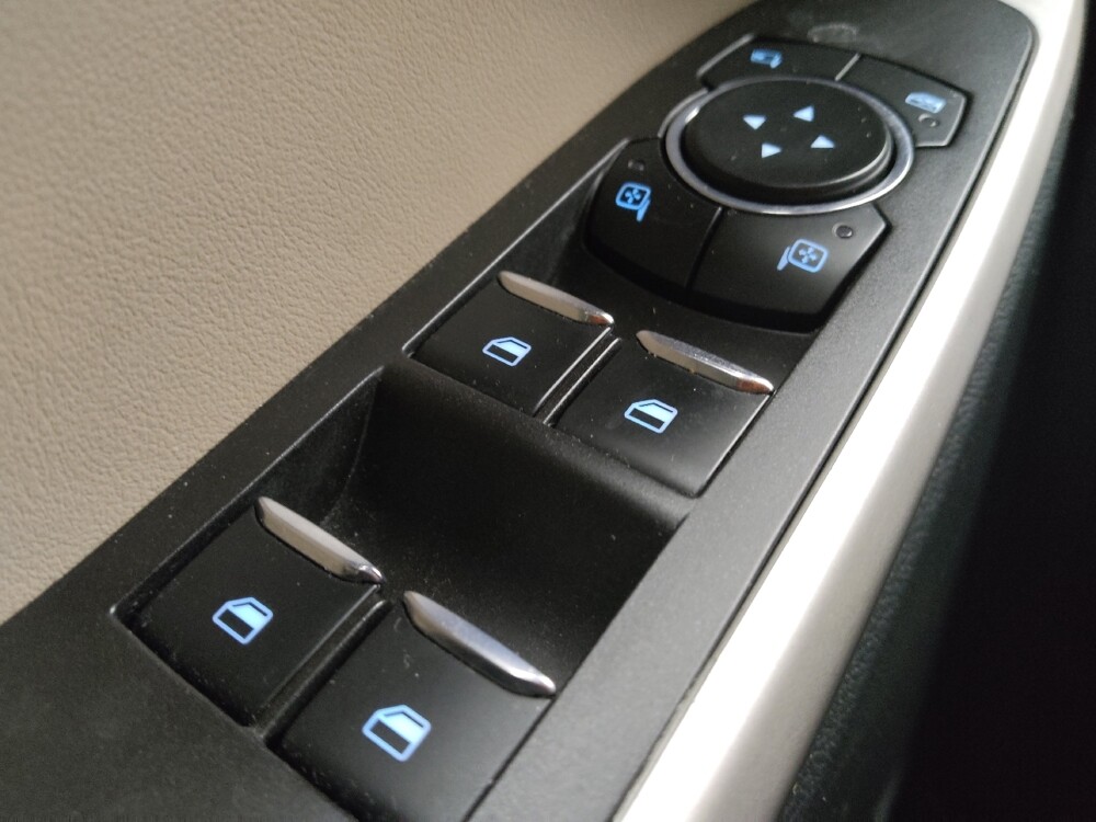 2023 Ford Explorer in Ft Wayne, IN 46805 - 18136660 27