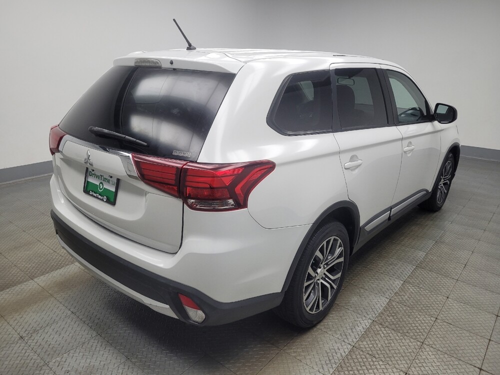 2016 Mitsubishi Outlander in Ft Wayne, IN 46805 - 18136661 9