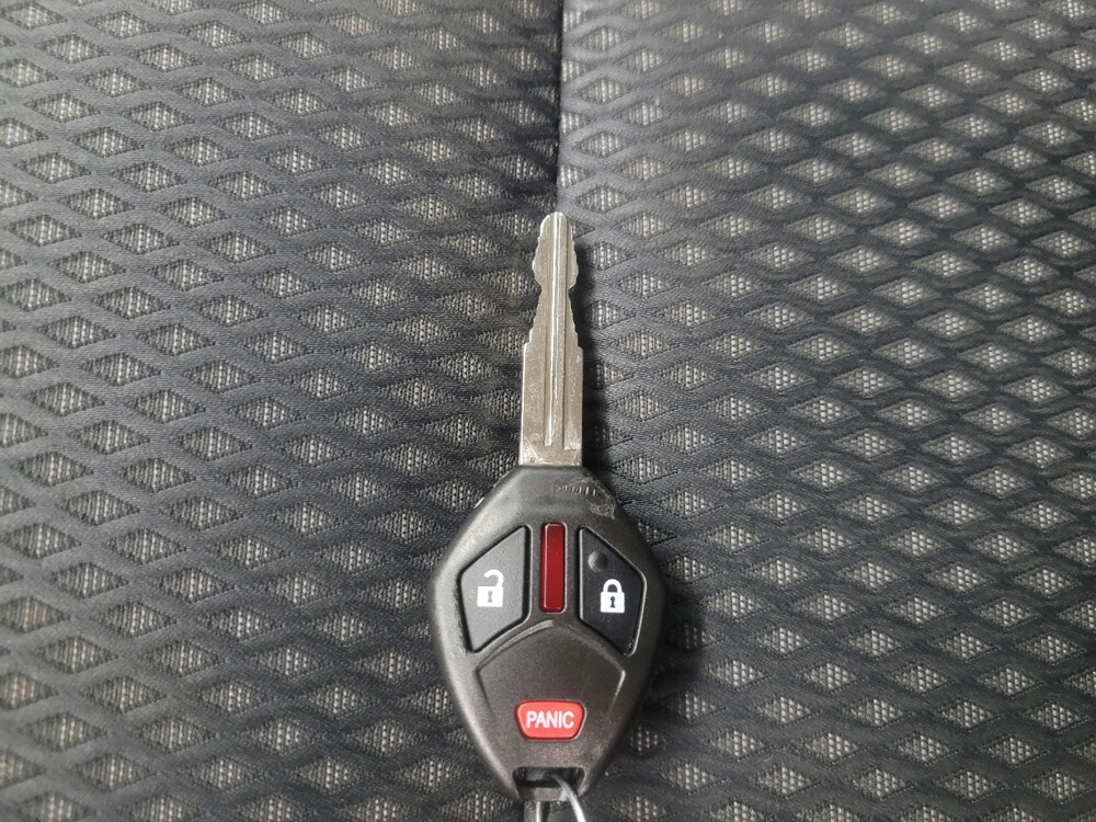 2016 Mitsubishi Outlander in Ft Wayne, IN 46805 - 18136661 32