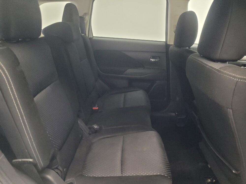 2016 Mitsubishi Outlander in Ft Wayne, IN 46805 - 18136661 19