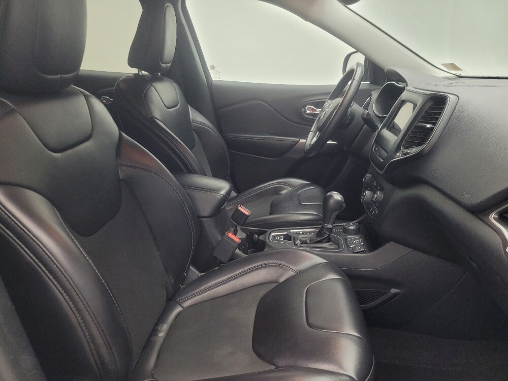 2019 Jeep Cherokee in Ft Wayne, IN 46805 - 18136662 21