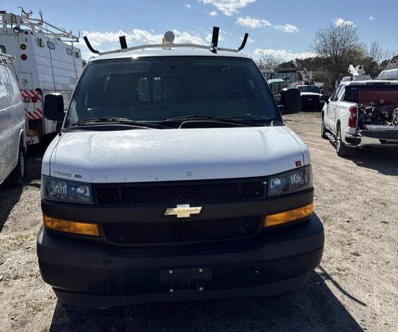 2018 Chevrolet Express 2500 in Blauvelt, NY 10913 - 18136682 3