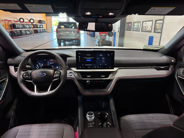 2026 Ford Explorer in Burlington, WI 53105 - 18136686 16