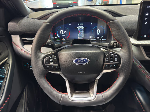 2026 Ford Explorer in Burlington, WI 53105 - 18136686 25