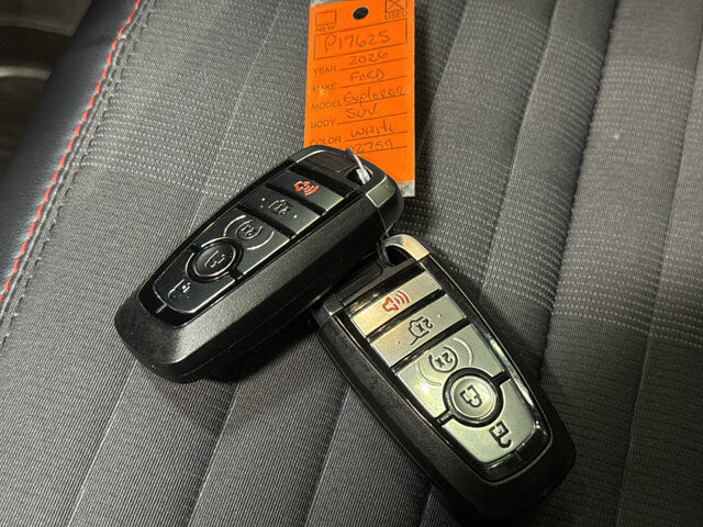 2026 Ford Explorer in Burlington, WI 53105 - 18136686 44