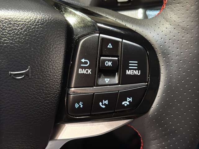 2026 Ford Explorer in Burlington, WI 53105 - 18136686 28