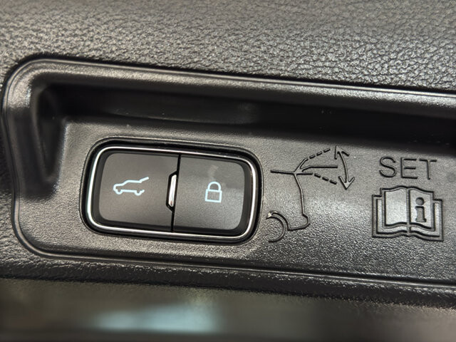 2026 Ford Explorer in Burlington, WI 53105 - 18136686 24