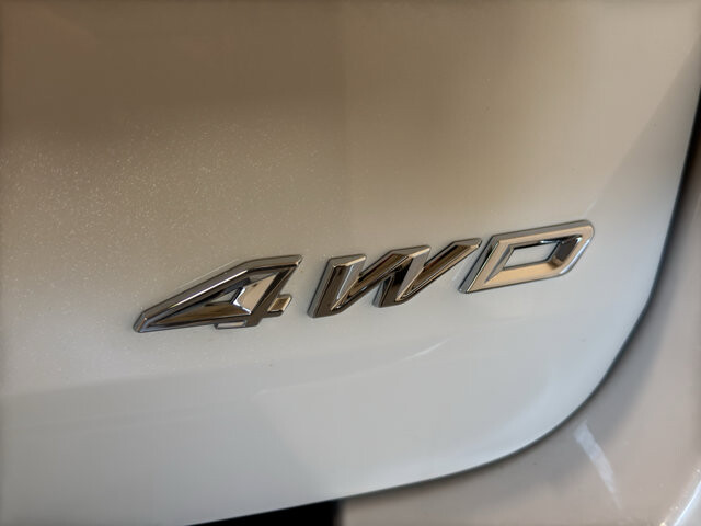 2026 Ford Explorer in Burlington, WI 53105 - 18136686 12