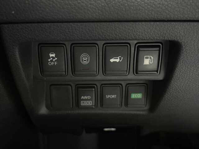 2019 Nissan Rogue in Burlington, WI 53105 - 18136688 32