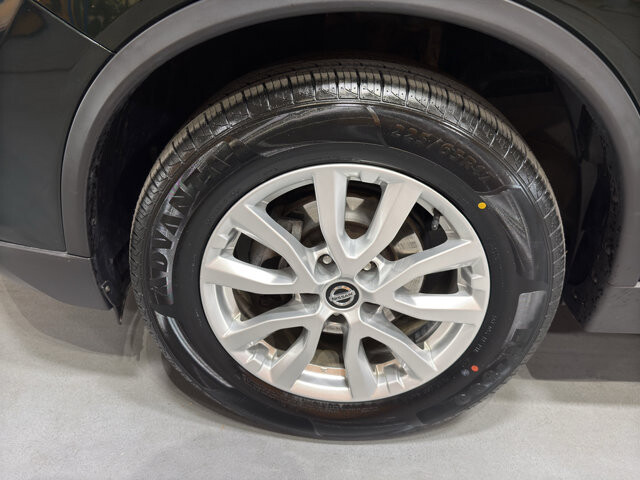 2019 Nissan Rogue in Burlington, WI 53105 - 18136688 9