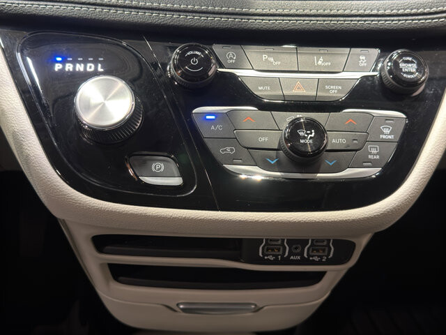 2023 Chrysler Pacifica in Burlington, WI 53105 - 18136689 32