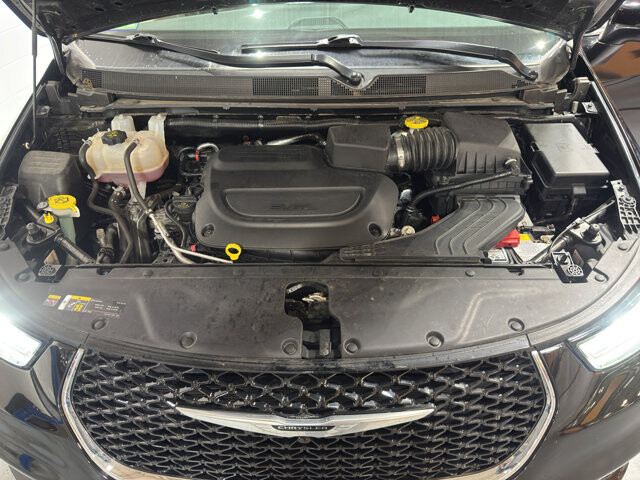2023 Chrysler Pacifica in Burlington, WI 53105 - 18136689 38