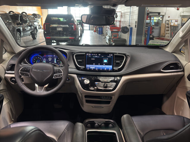 2023 Chrysler Pacifica in Burlington, WI 53105 - 18136689 14