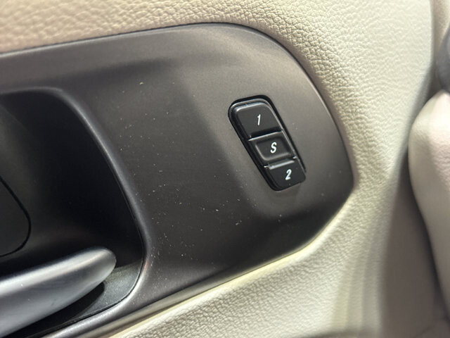 2023 Chrysler Pacifica in Burlington, WI 53105 - 18136689 34