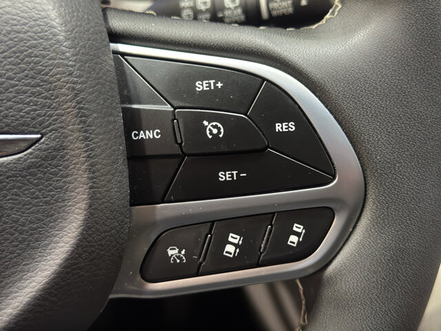 2023 Chrysler Pacifica in Burlington, WI 53105 - 18136689 27