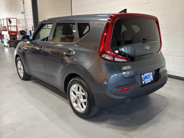 2020 Kia Soul in Burlington, WI 53105 - 18136695 3