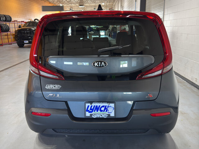 2020 Kia Soul in Burlington, WI 53105 - 18136695 4