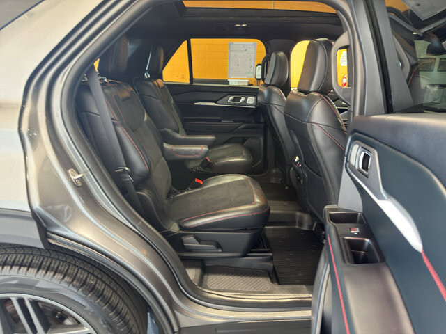 2026 Ford Explorer in Burlington, WI 53105 - 18136696 22