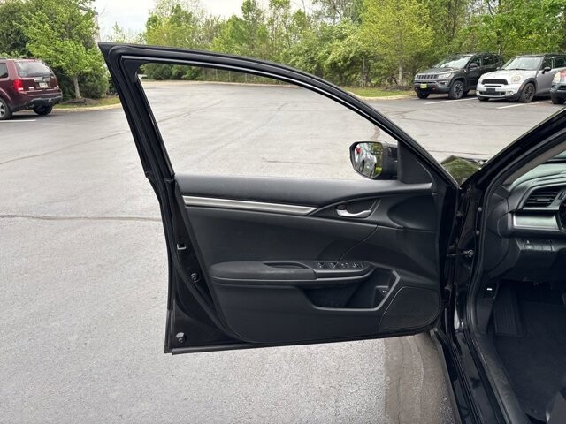 2016 Honda Civic in Marysville, OH 43040 - 18136701 12