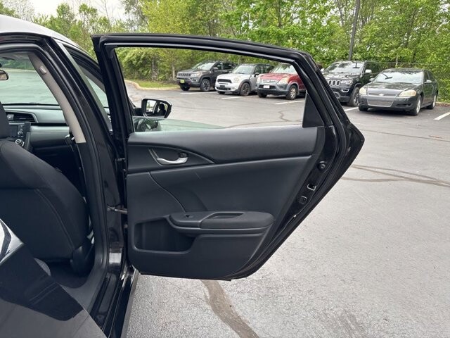 2016 Honda Civic in Marysville, OH 43040 - 18136701 32