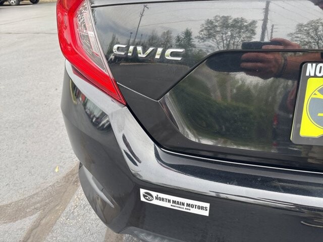 2016 Honda Civic in Marysville, OH 43040 - 18136701 7