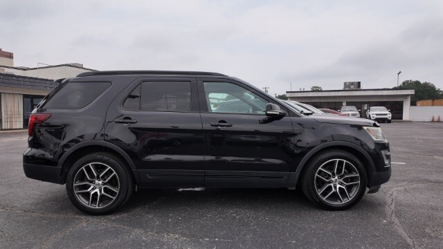 2017 Ford Explorer in Dallas, TX 75228 - 18136711 4
