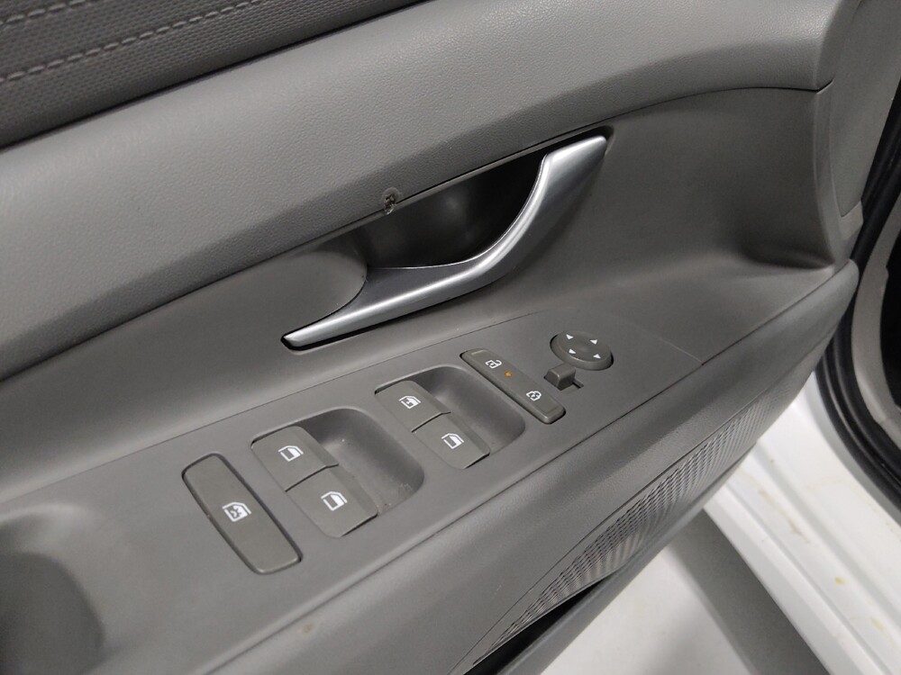 2025 Hyundai Elantra in Columbus, OH 43228 - 18136717 27