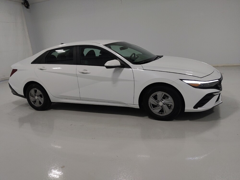2025 Hyundai Elantra in Columbus, OH 43228 - 18136717 11