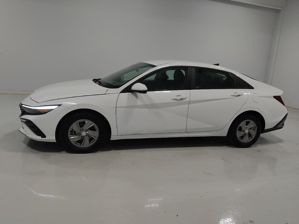 2025 Hyundai Elantra in Columbus, OH 43228 - 18136717 2