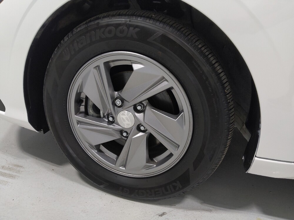 2025 Hyundai Elantra in Columbus, OH 43228 - 18136717 31