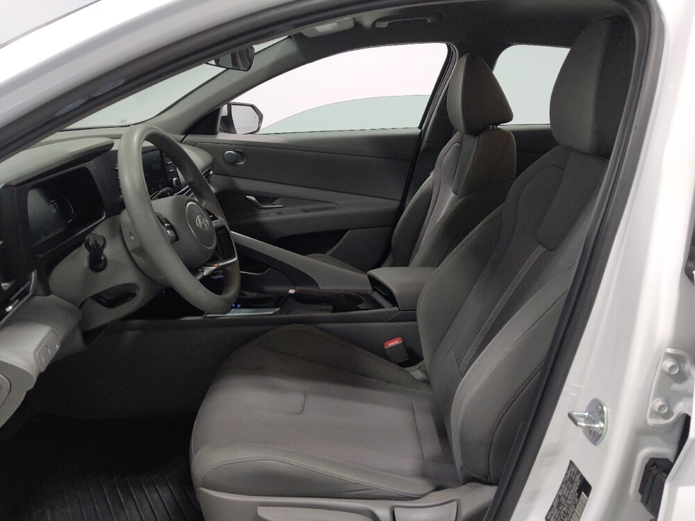 2025 Hyundai Elantra in Columbus, OH 43228 - 18136717 17