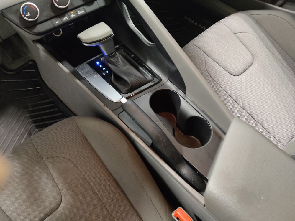 2025 Hyundai Elantra in Columbus, OH 43228 - 18136717 26