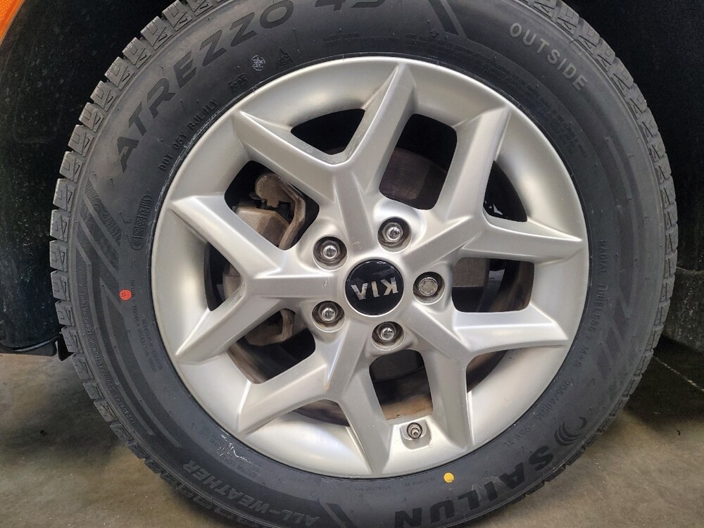 2020 Kia Soul in Downey, CA 90241 - 18136718 31