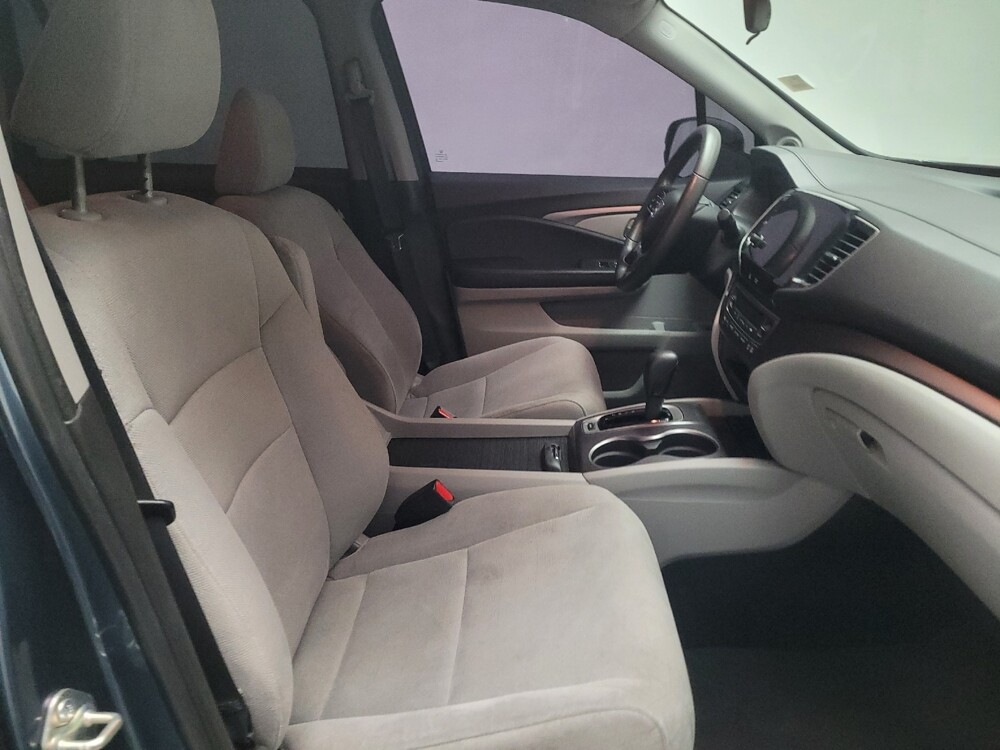 2020 Honda Pilot in Riverside, CA 92504 - 18136727 21