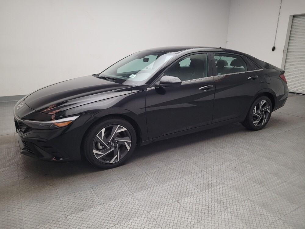 2025 Hyundai Elantra in Downey, CA 90241 - 18136728 2
