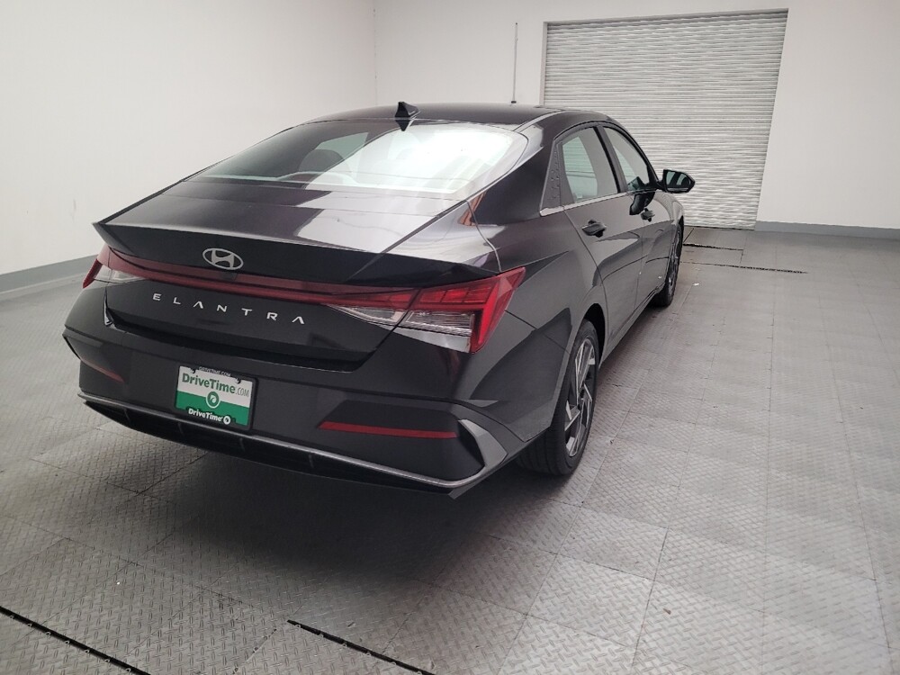 2025 Hyundai Elantra in Downey, CA 90241 - 18136728 7
