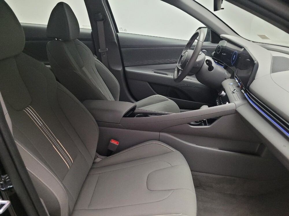 2025 Hyundai Elantra in Downey, CA 90241 - 18136728 21