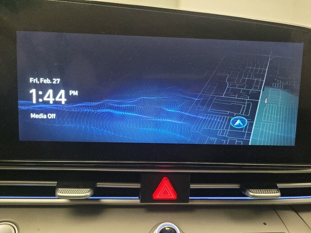 2025 Hyundai Elantra in Downey, CA 90241 - 18136728 25