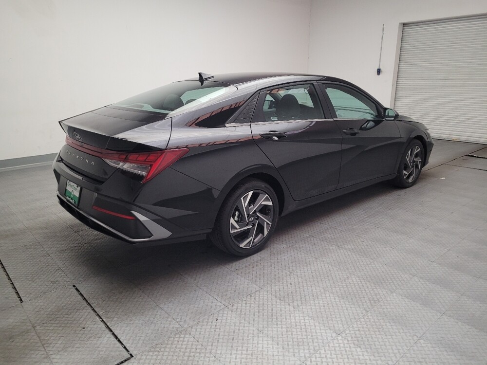 2025 Hyundai Elantra in Downey, CA 90241 - 18136728 9