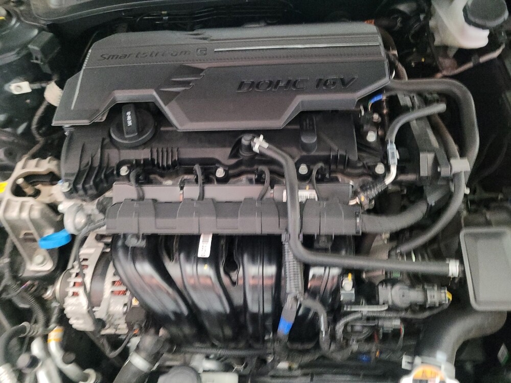 2025 Hyundai Elantra in Downey, CA 90241 - 18136728 30